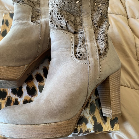 Short Italian Boot - Picture 3 of 3